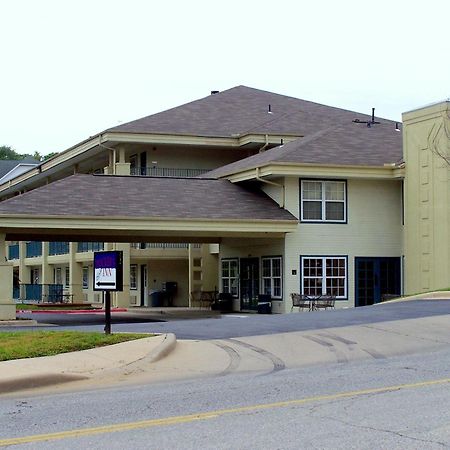 Docker'S Inn Branson Exterior photo