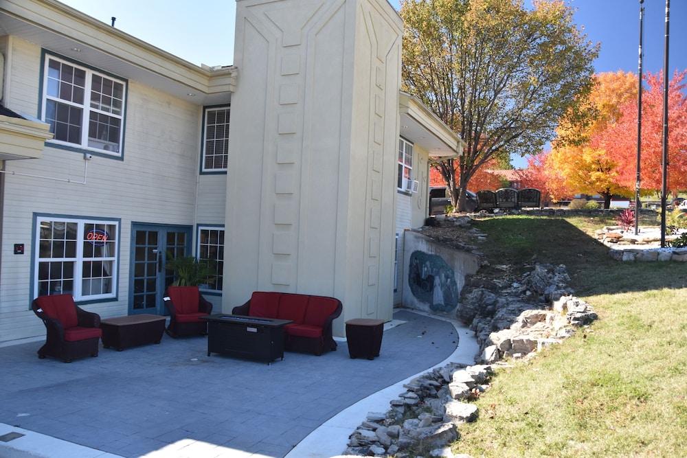 Docker'S Inn Branson Exterior photo