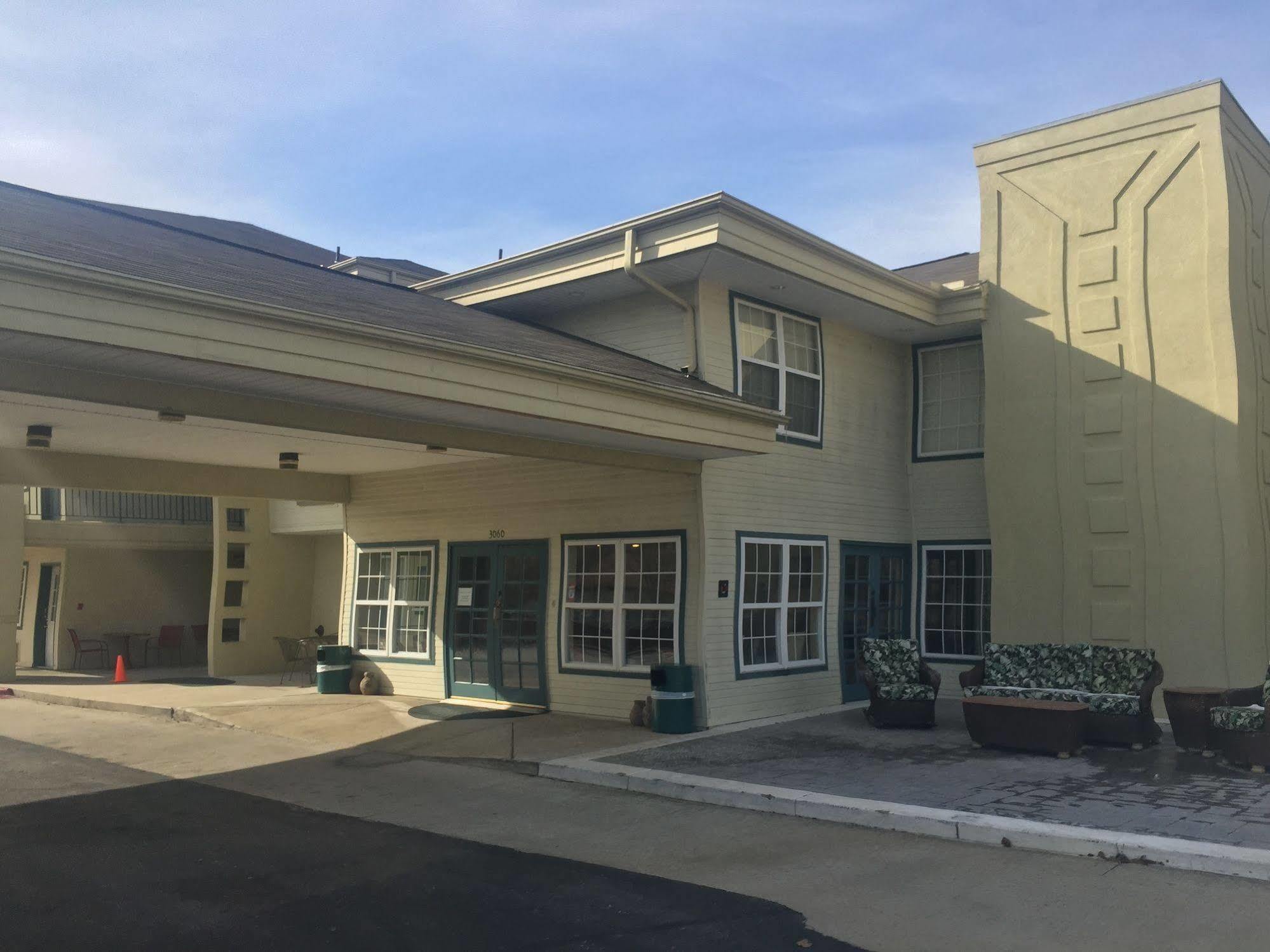 Docker'S Inn Branson Exterior photo